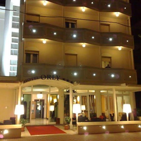 Hotel Orly Чезенатико Экстерьер фото