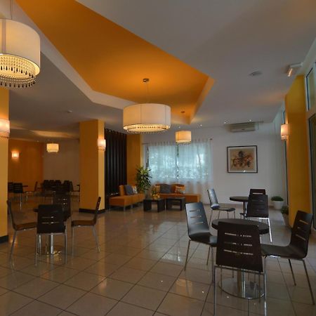 Hotel Orly Чезенатико Экстерьер фото