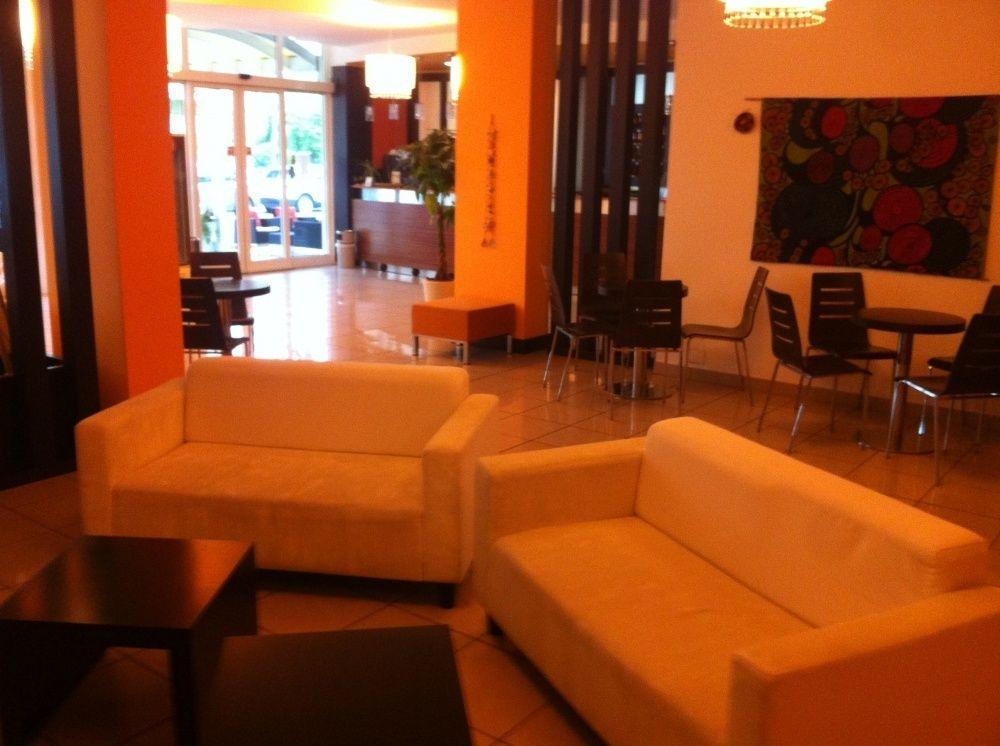 Hotel Orly Чезенатико Экстерьер фото